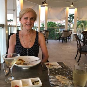 Meet your Posher, Nancy